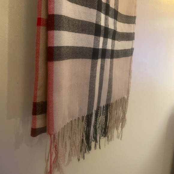 Plaid scarf - Picture 3 of 3